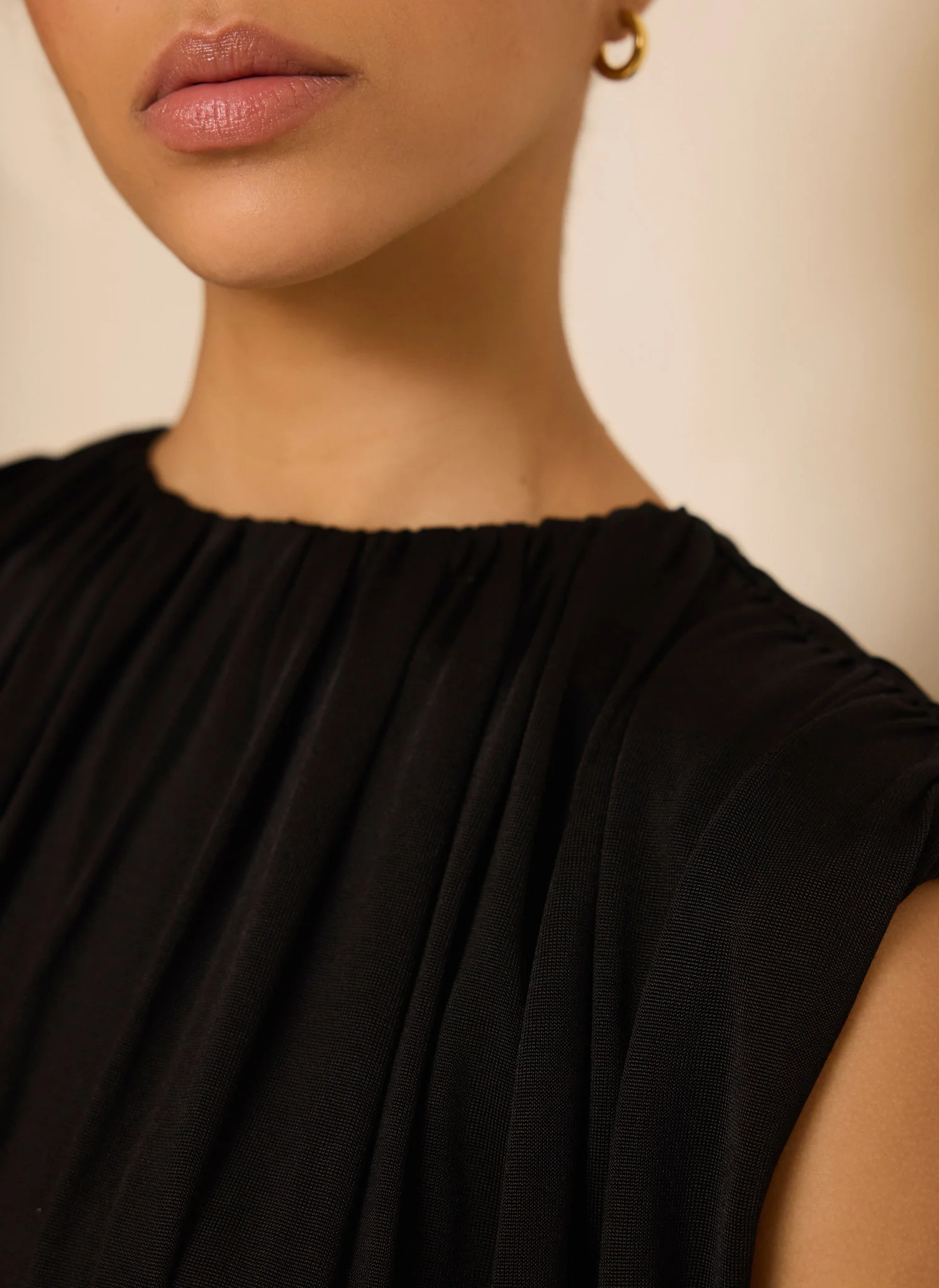 Black Pleated Bubble Hem Top - Image 6