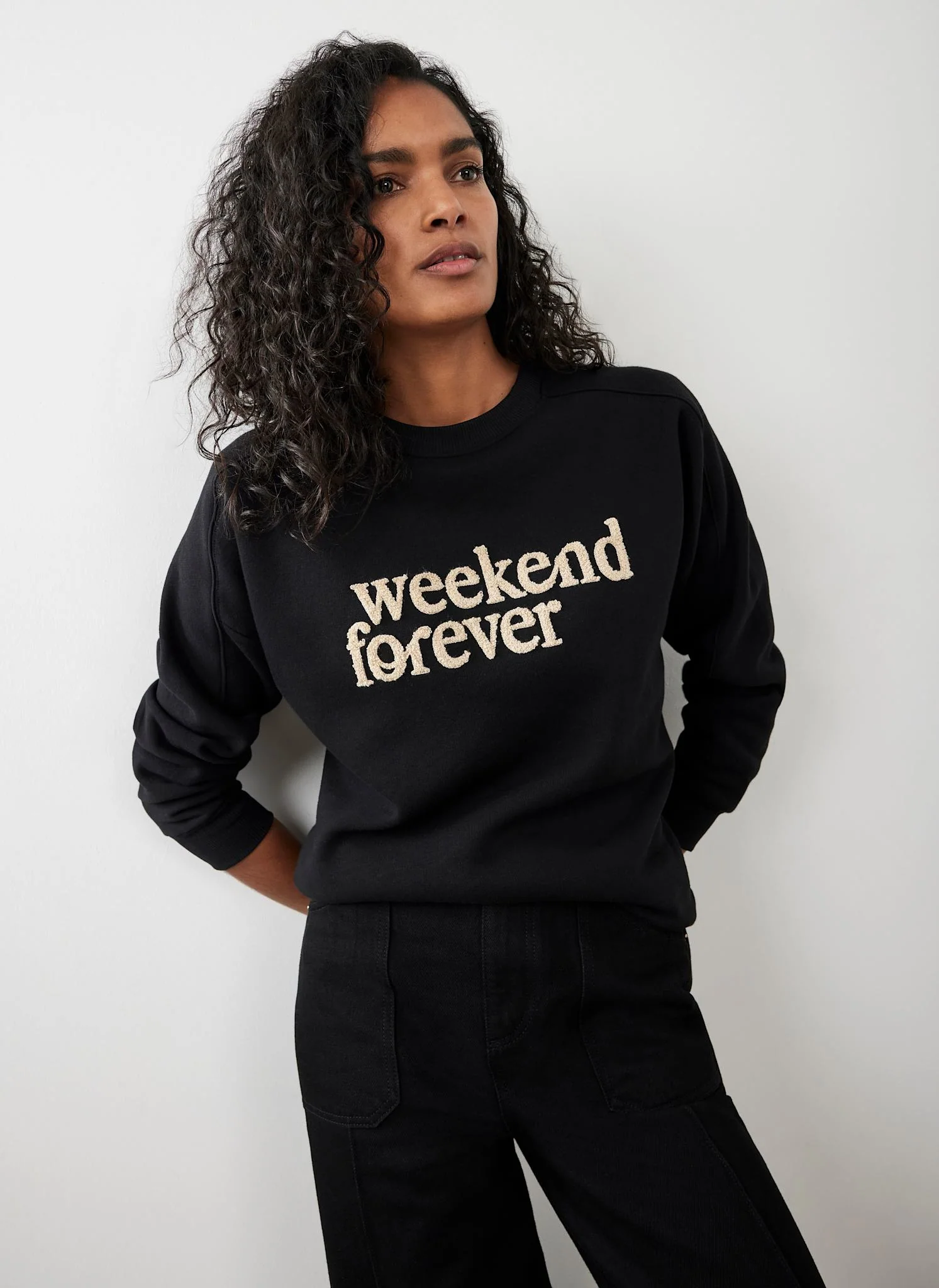 Black Weekend Slogan Sweatshirt - Image 2