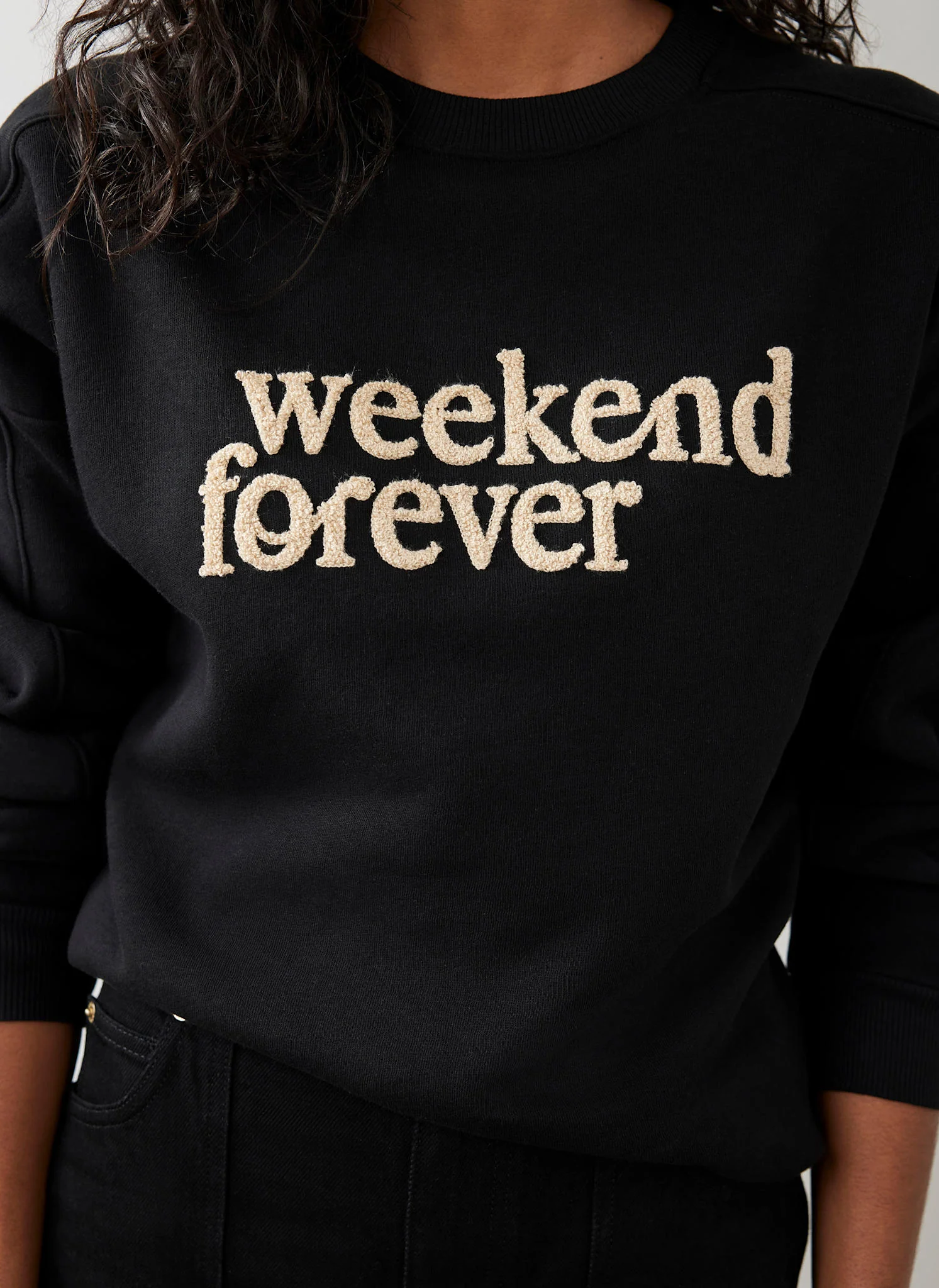Black Weekend Slogan Sweatshirt - Image 4