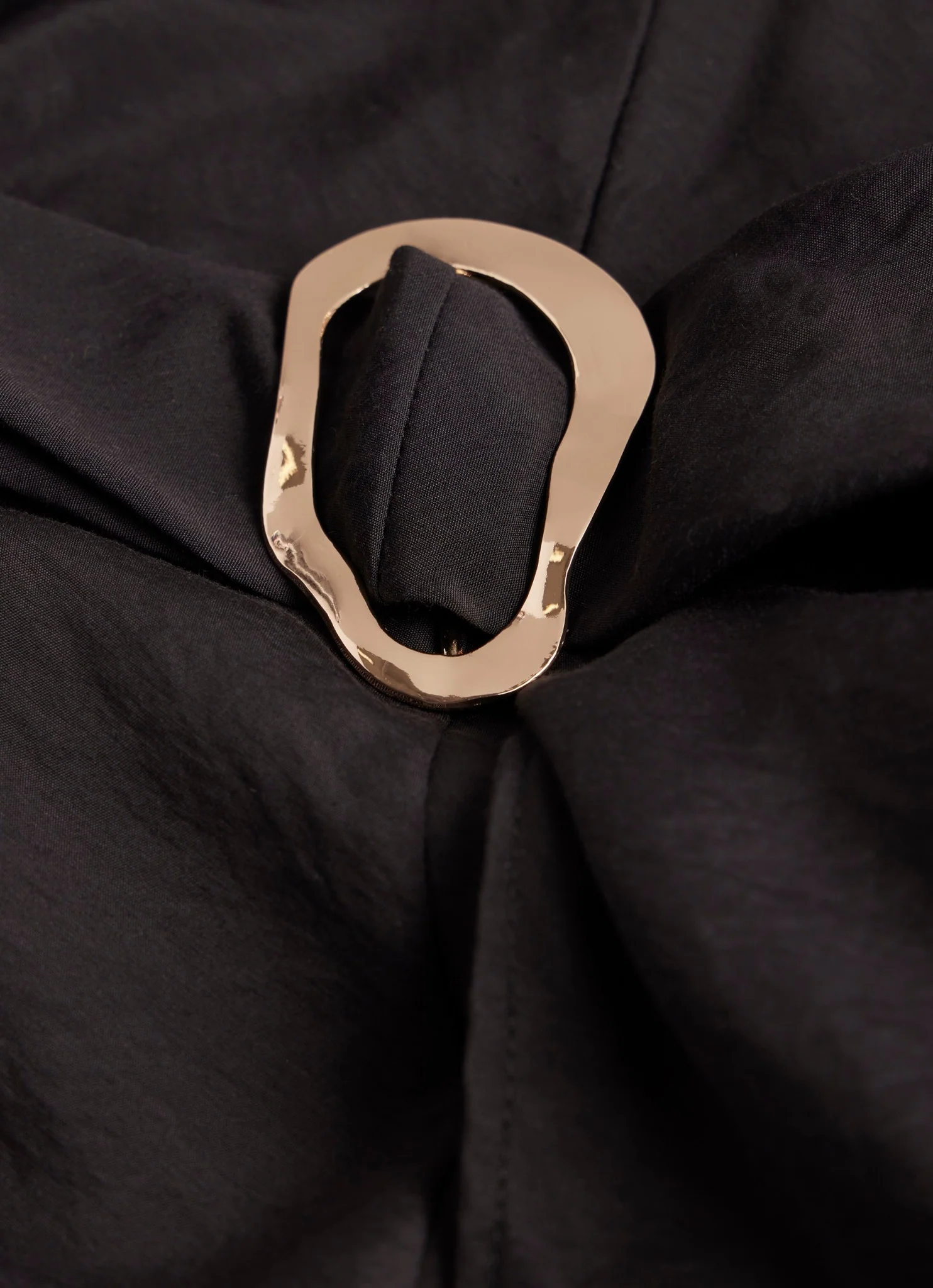 Black Gold Trim Sarong - Image 9