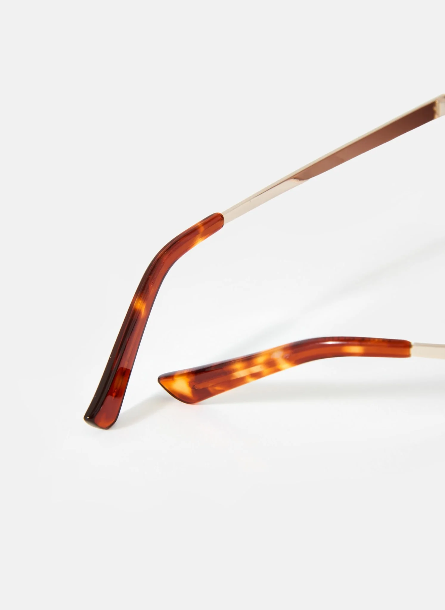 Gold Tone Gradient Aviator Sunglasses - Image 3