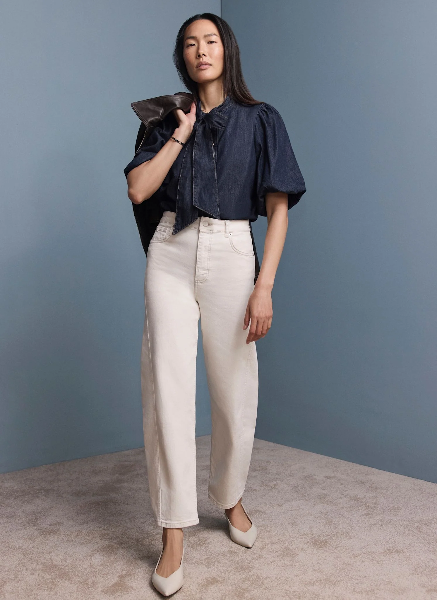 Cream Barrel Leg Jeans - Image 3