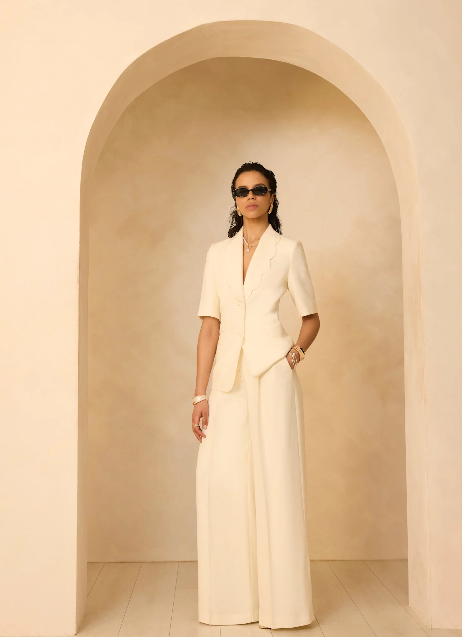 Cream Scallop Front Short Sleeve Blazer - Image 6