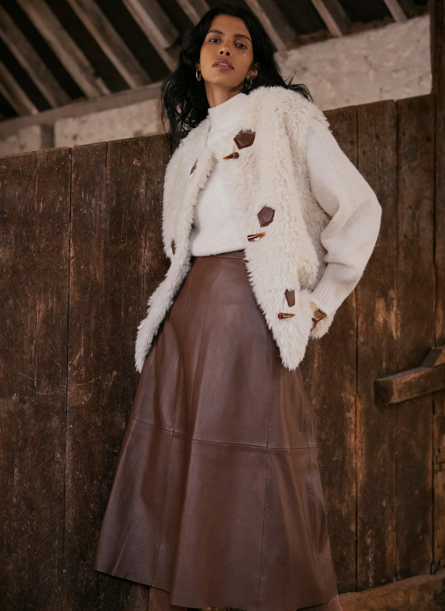 Cream Faux Fur Gilet - Image 5