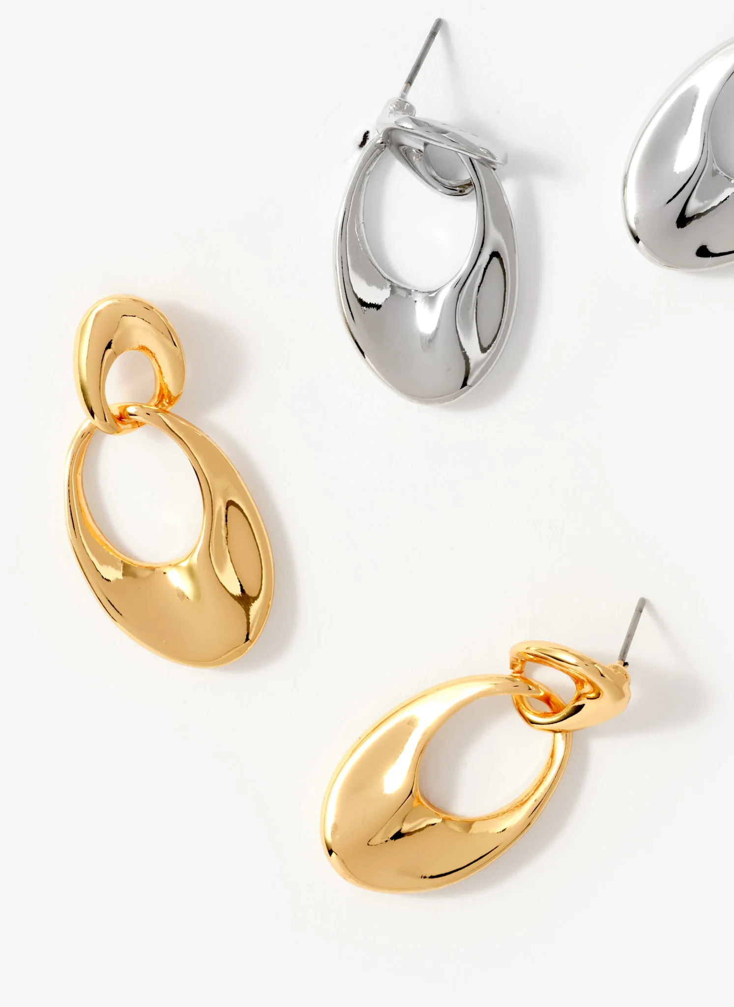 Gold Tone Hoop Link Earrings - Image 4