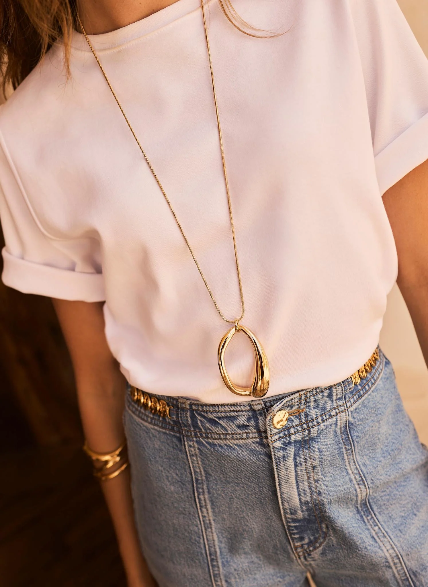Gold Tone Sculpted Long Pendant - Image 2