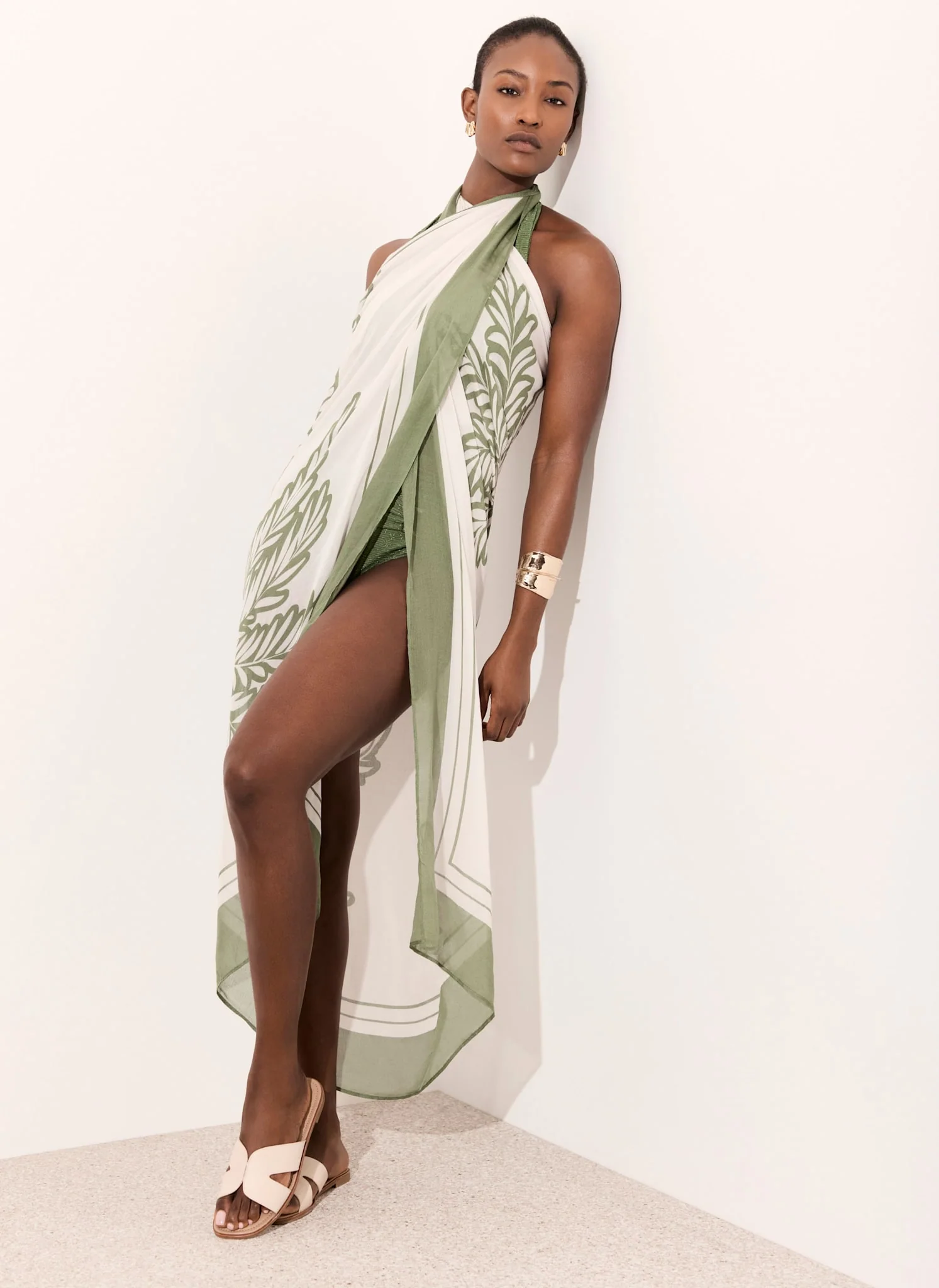 Green Palm Print Sarong - Image 2