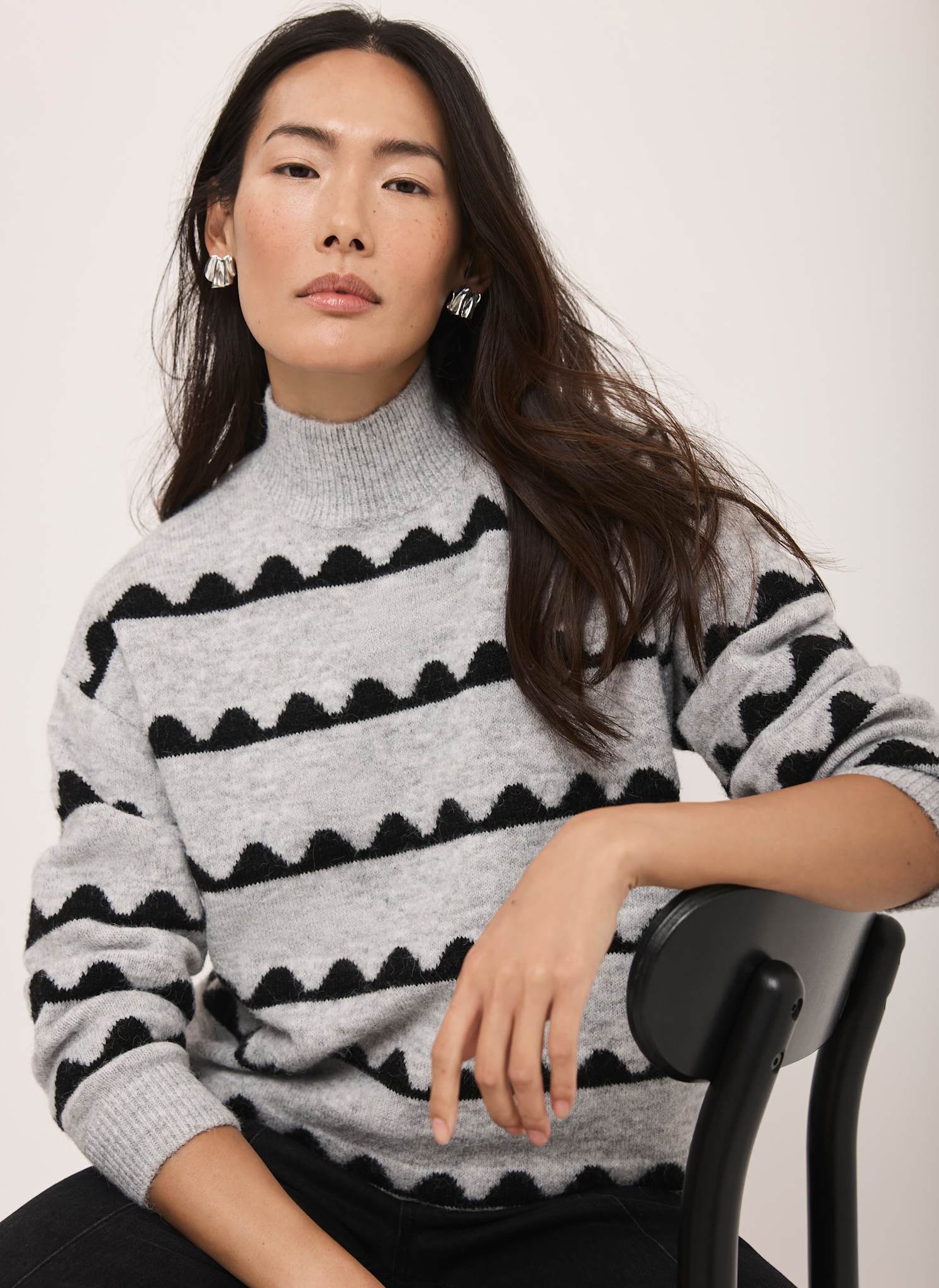 Grey Scallop Knit Jumper - Image 3