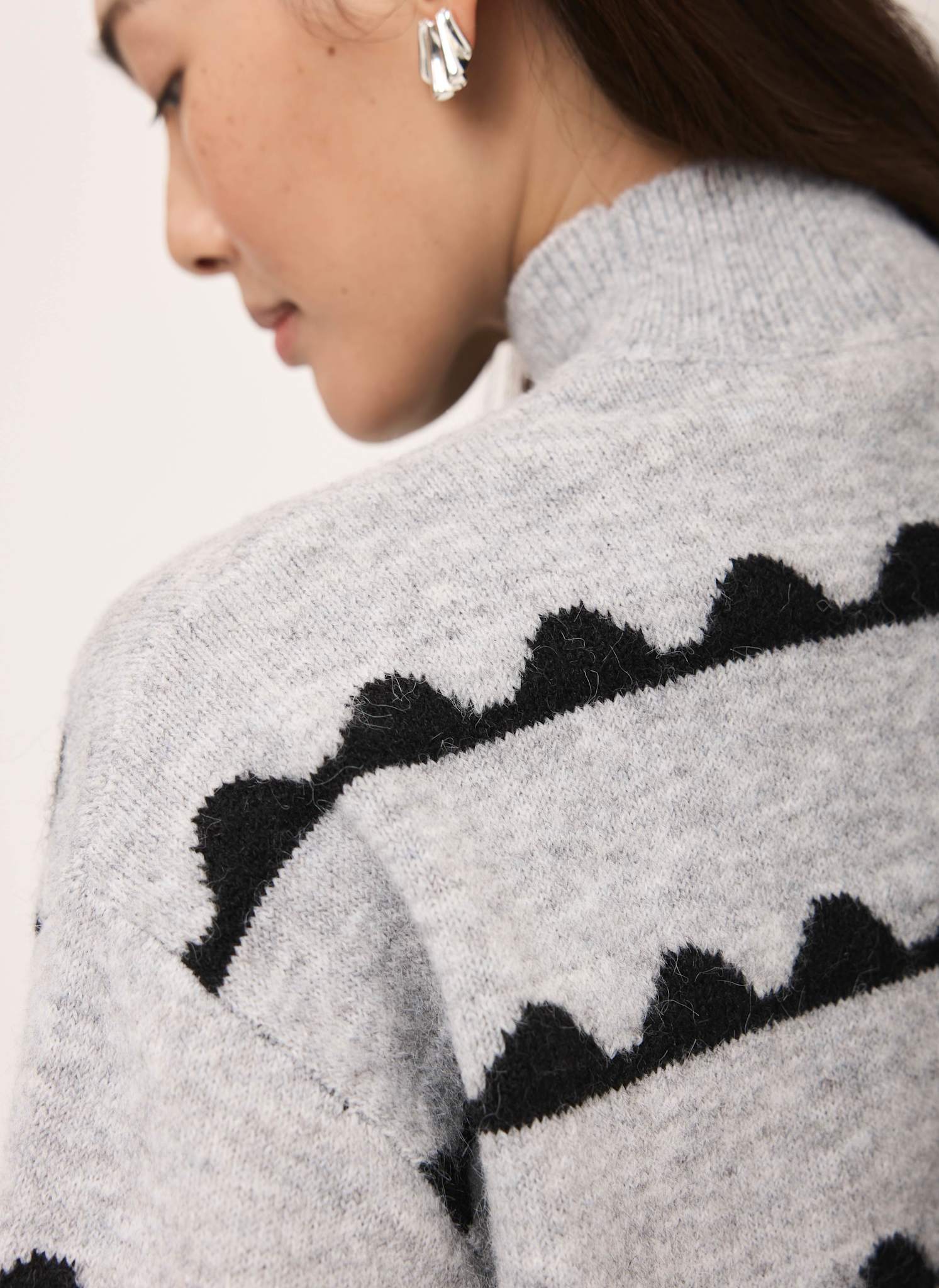 Grey Scallop Knit Jumper - Image 5