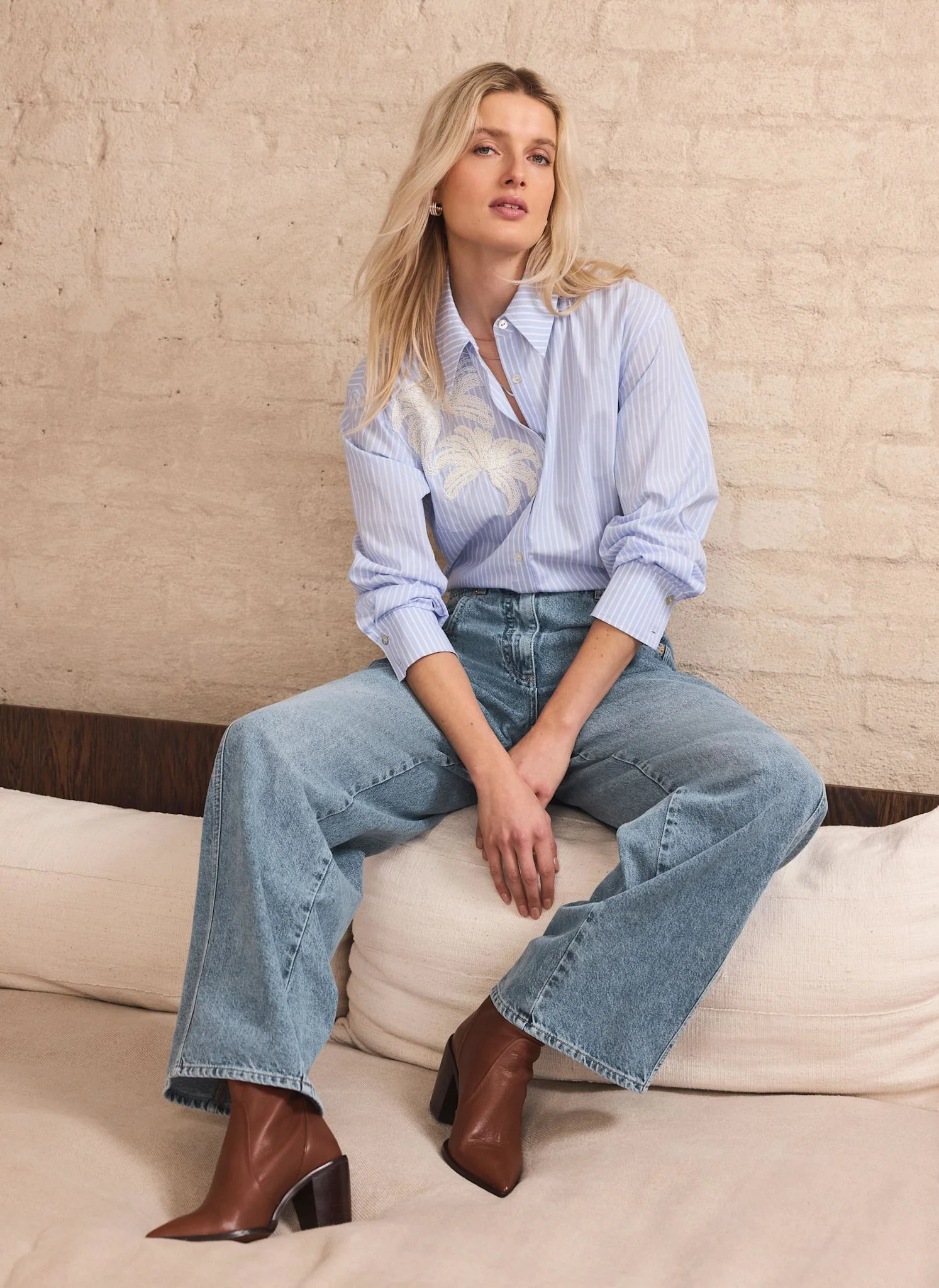 Mid Indigo Relaxed Wide Leg Jeans - Image 4