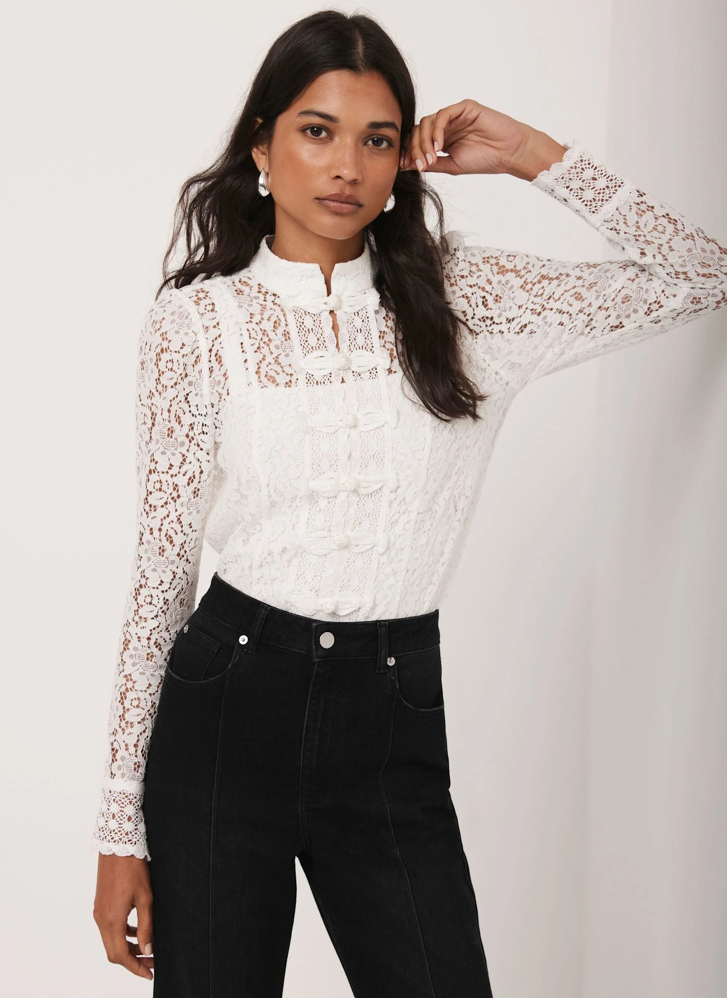 White Lace Scallop Trim Top - Image 5