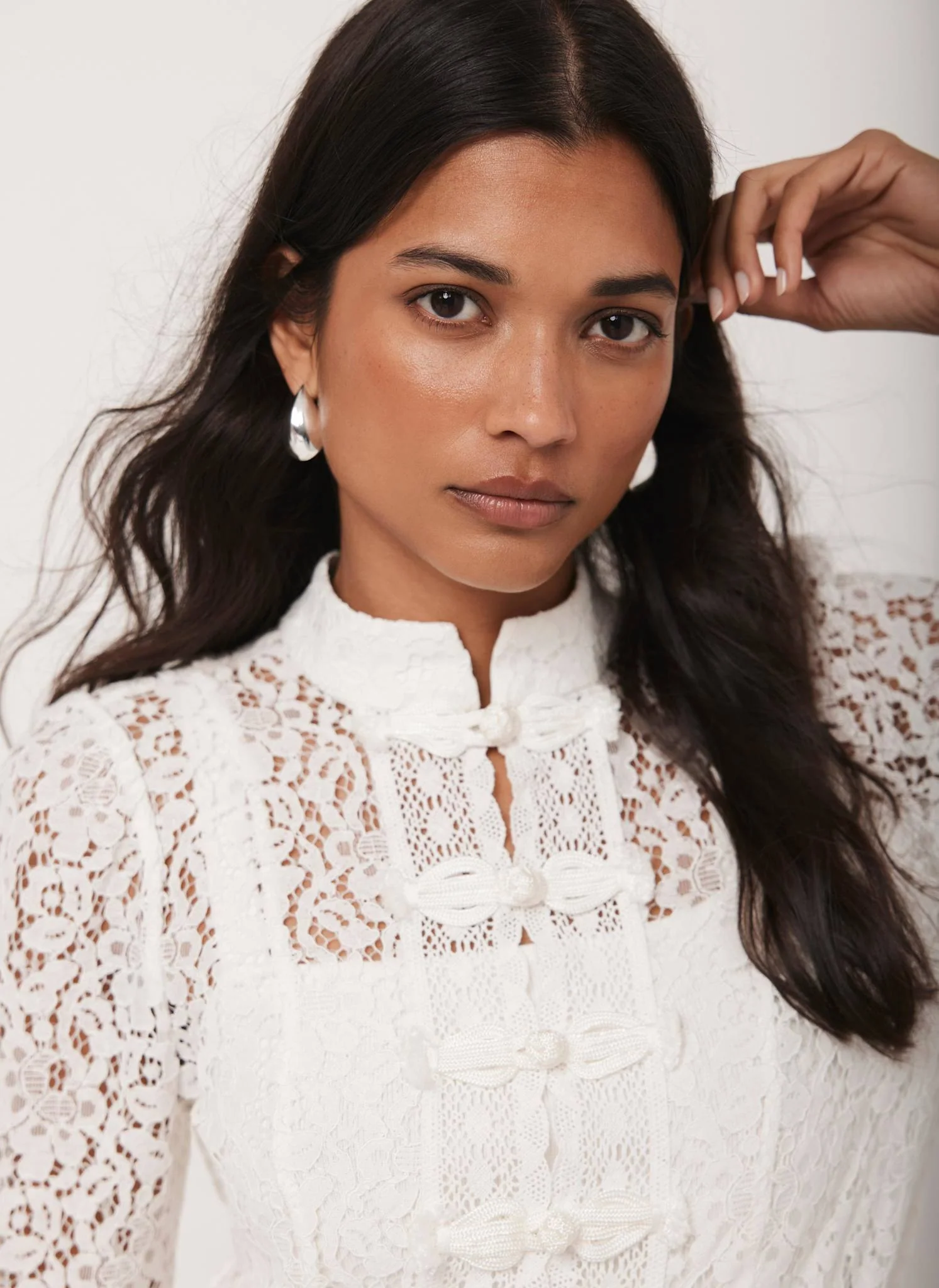 White Lace Scallop Trim Top - Image 6