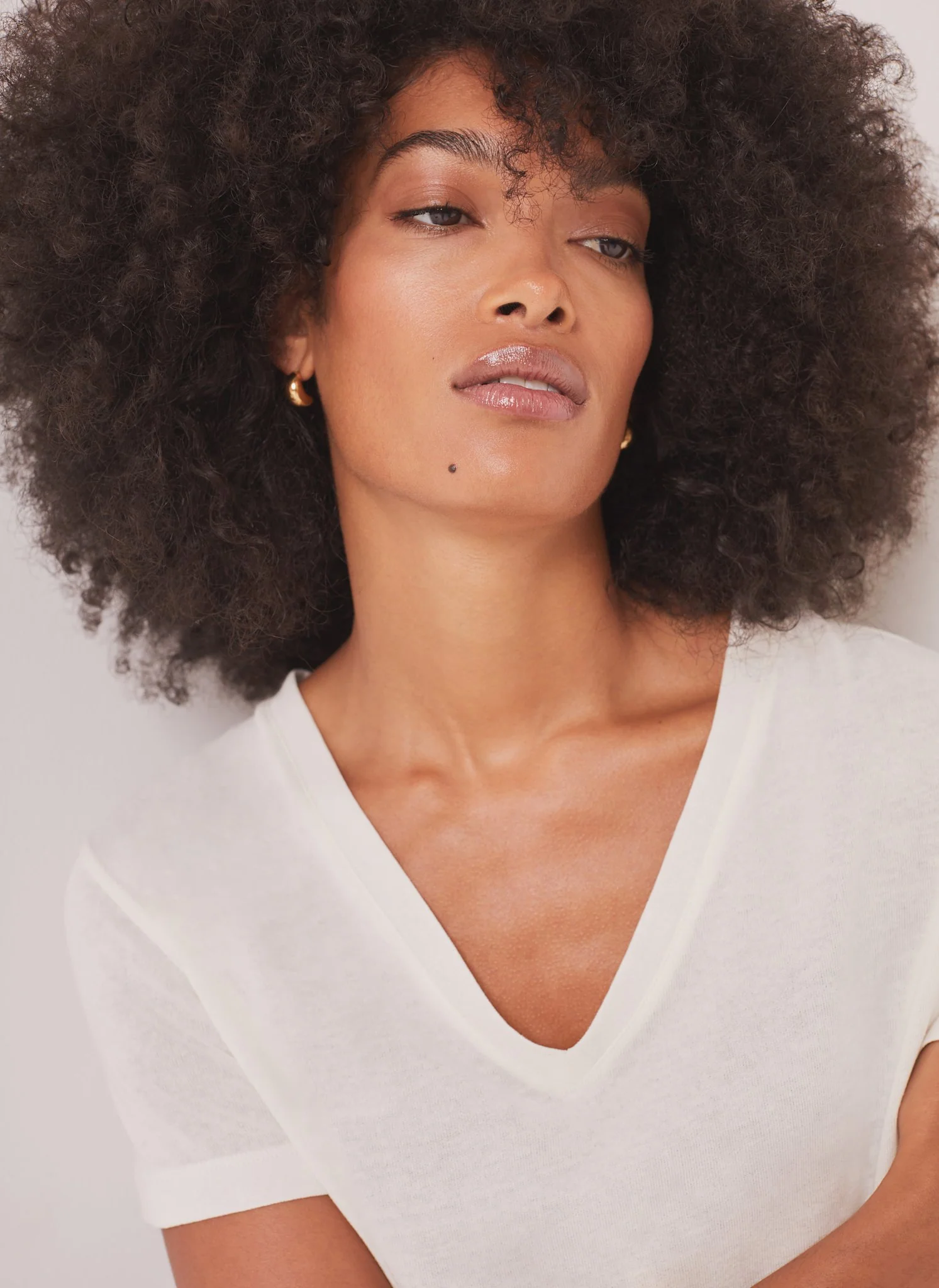 White Linen Blend V-Neck T-Shirt - Image 4