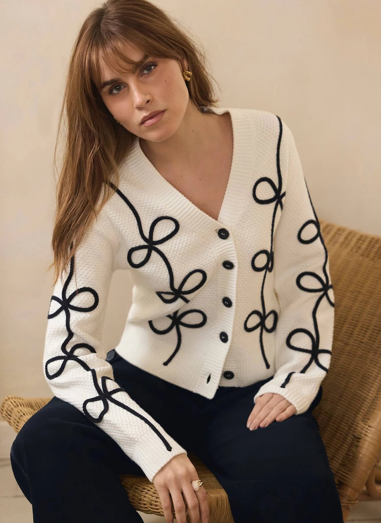 Neutral Bow Detail Cardigan - Image 3