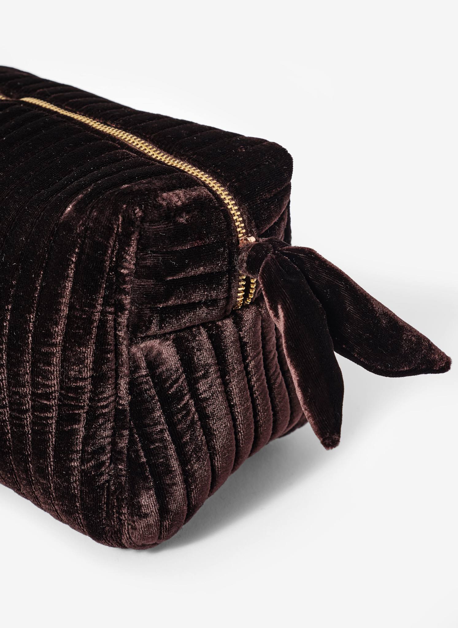 Brown Large Velvet Wash Bag - Image 4