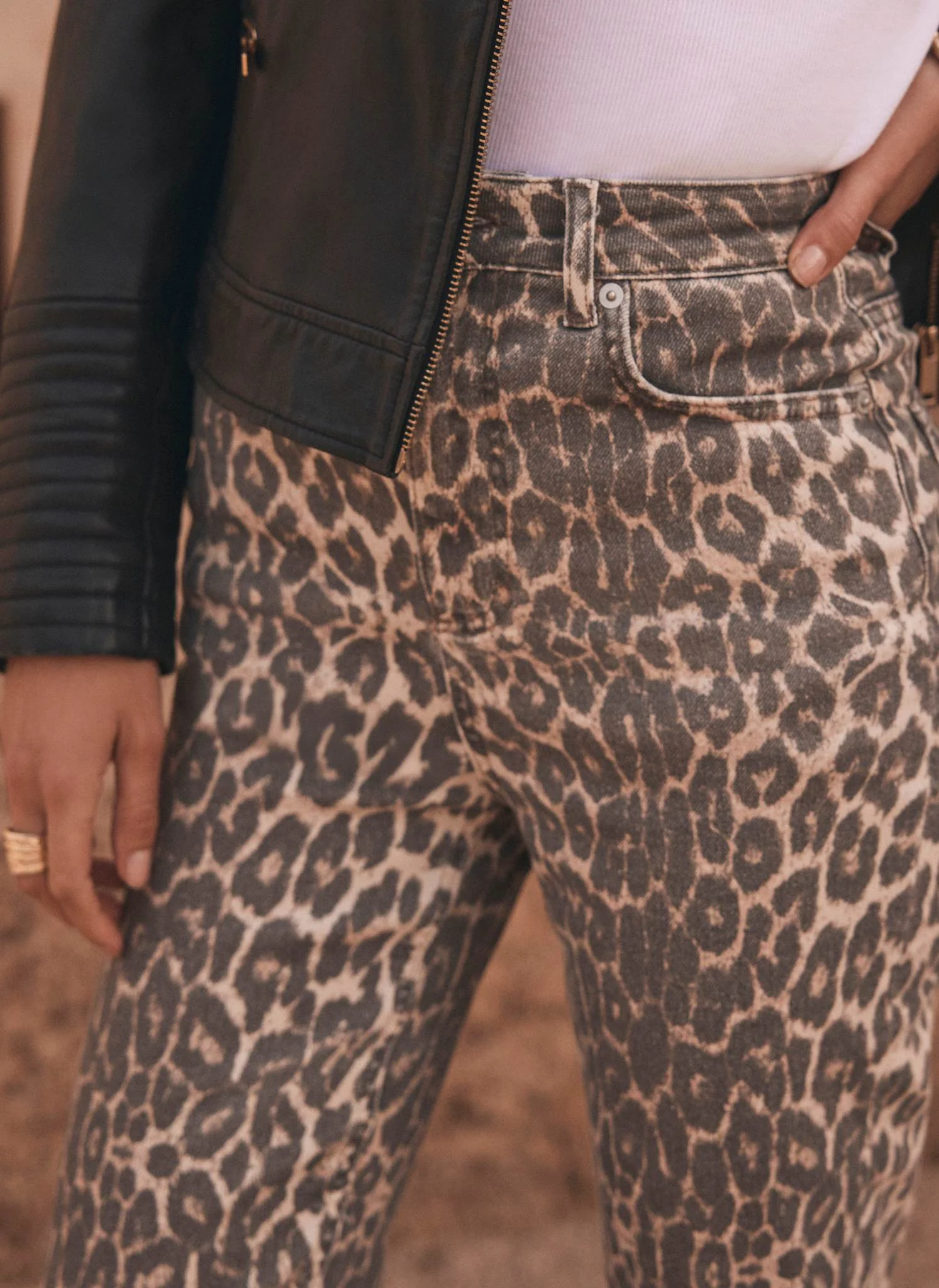 Leopard Print Slim Jeans - Image 5