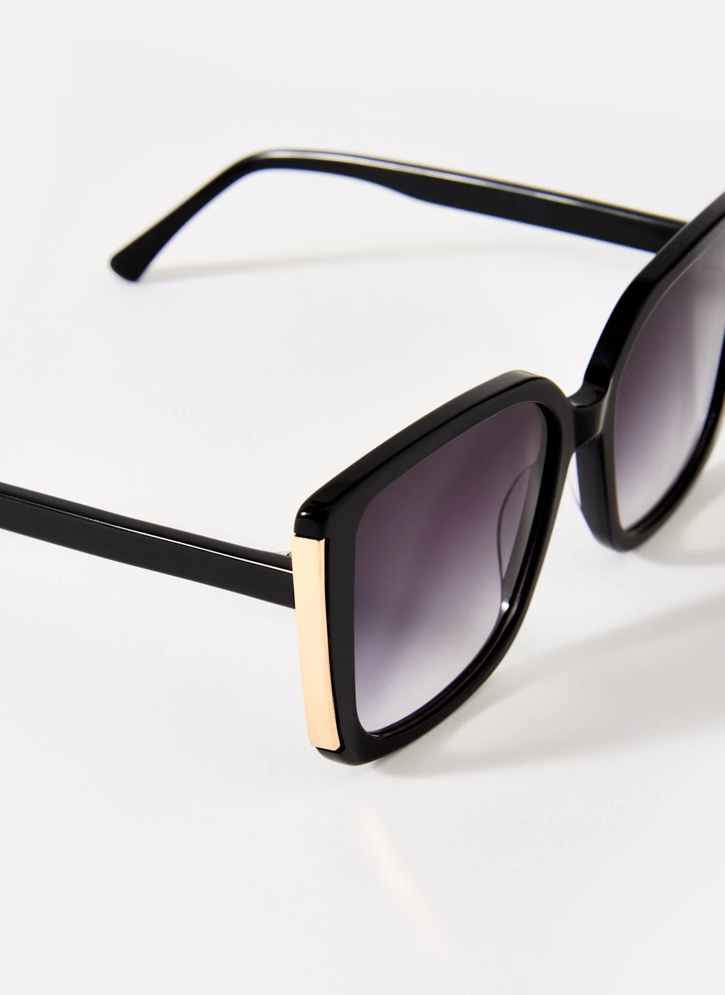 Black Oversized Square Sunglasses - Image 3