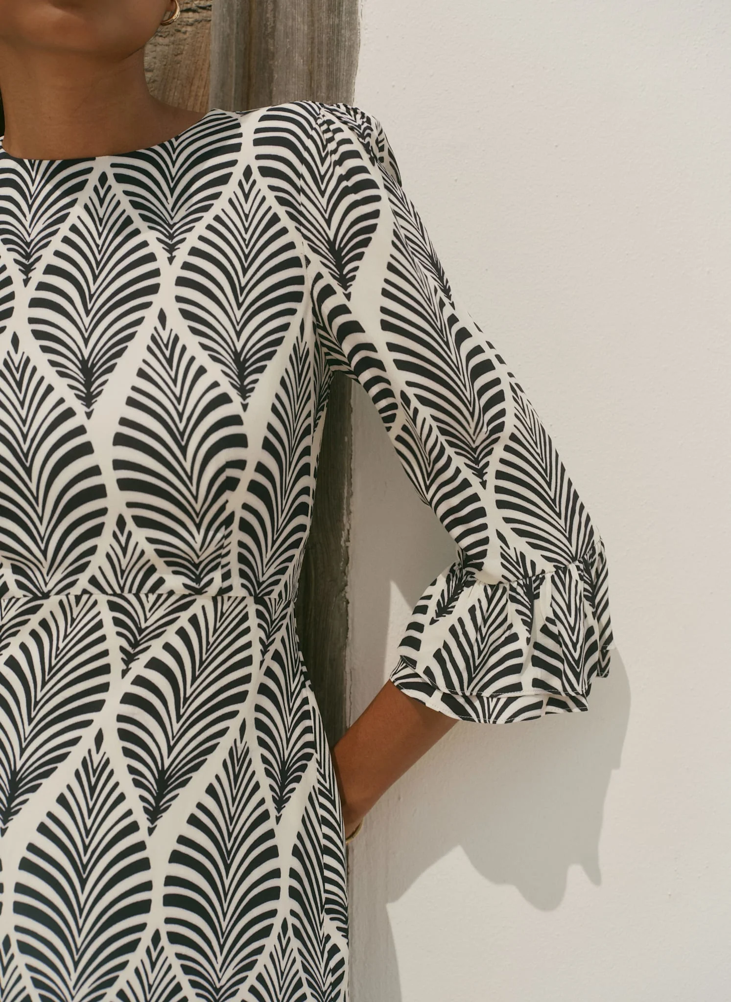 Navy Leaf Print Ruffle Detail Midi Dress - Image 5