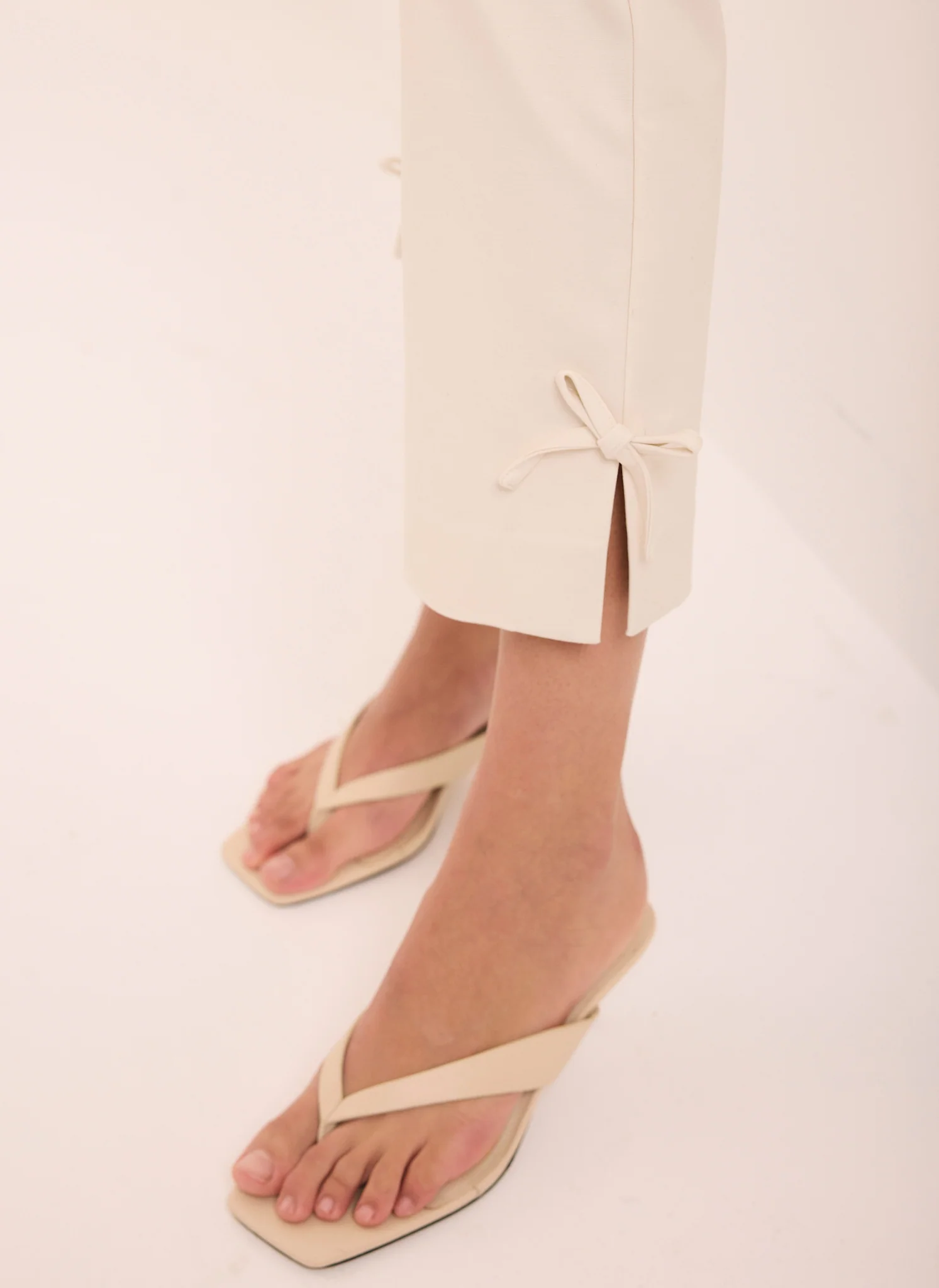 Neutral Cotton Blend Capri Trousers - Image 3