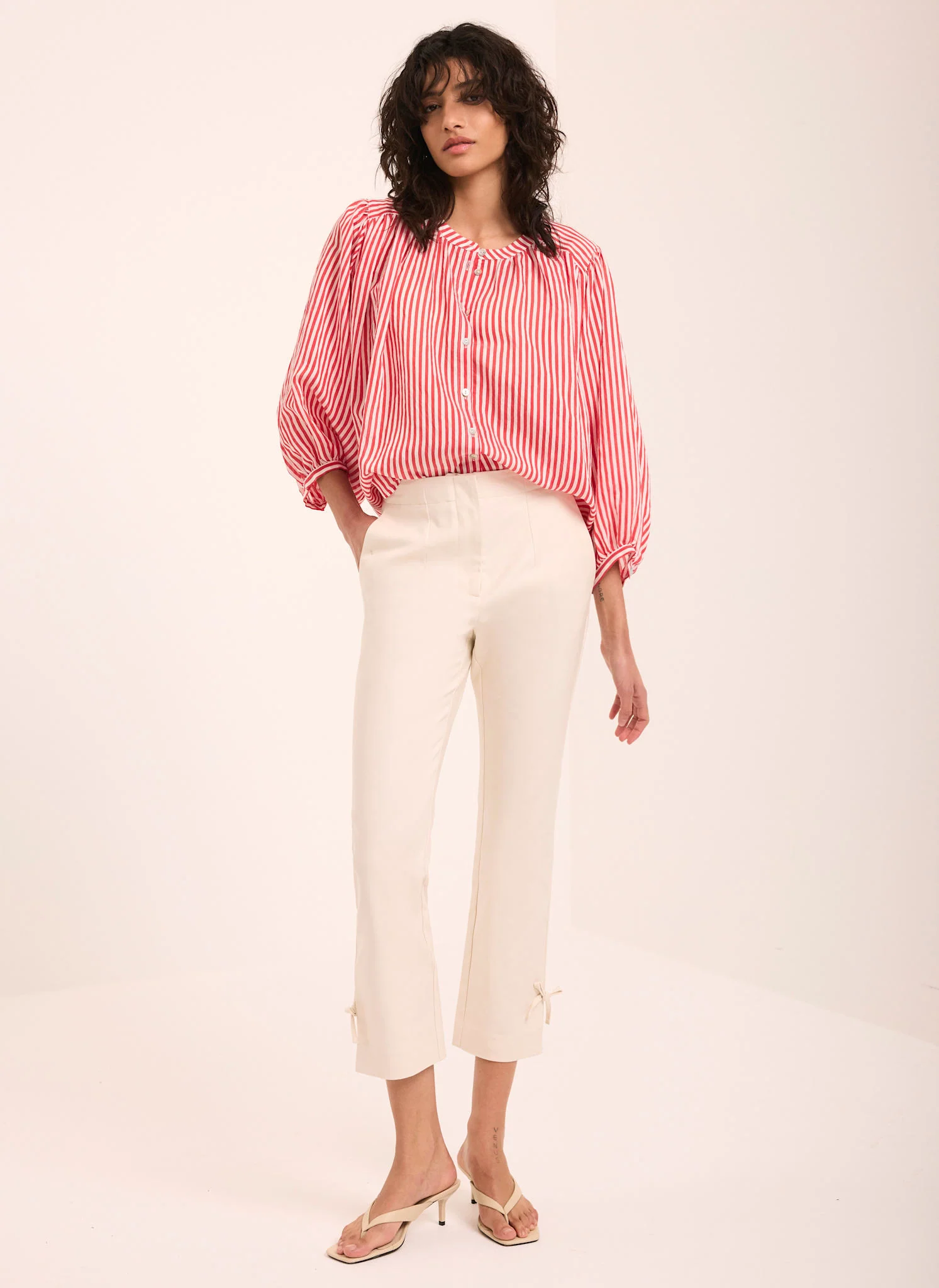 Neutral Cotton Blend Capri Trousers - Image 5