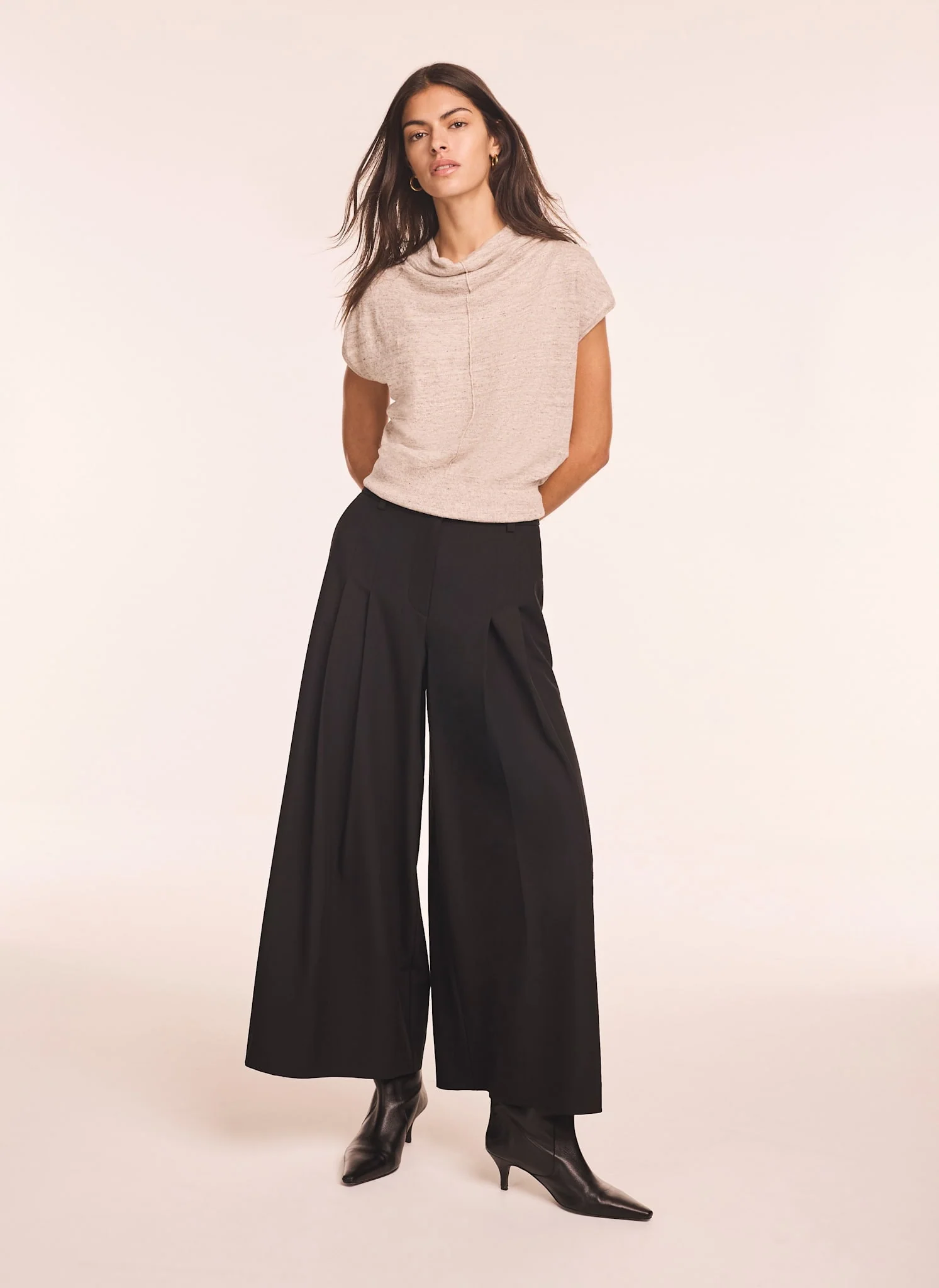 Neutral Linen Blend Sleeveless Knit Top - Image 3