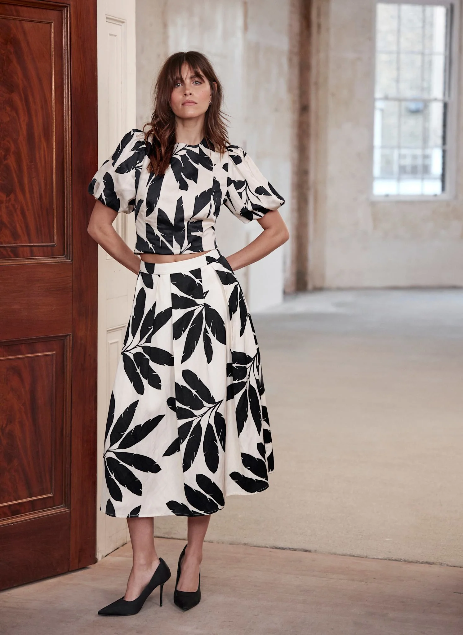Neutral Palm Print Midi Skirt - Image 3