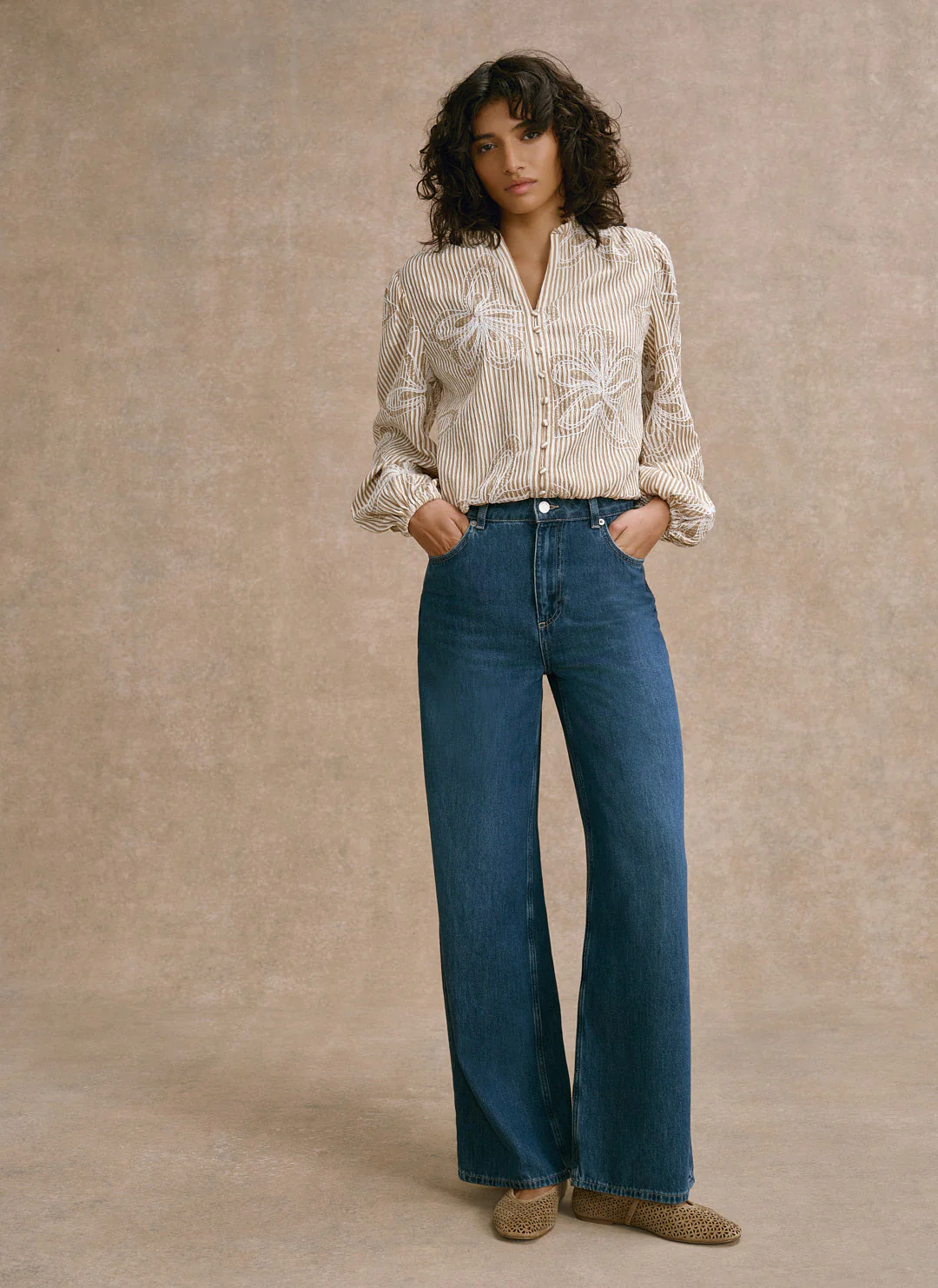 Neutral Floral Stripe Blouse - Image 3