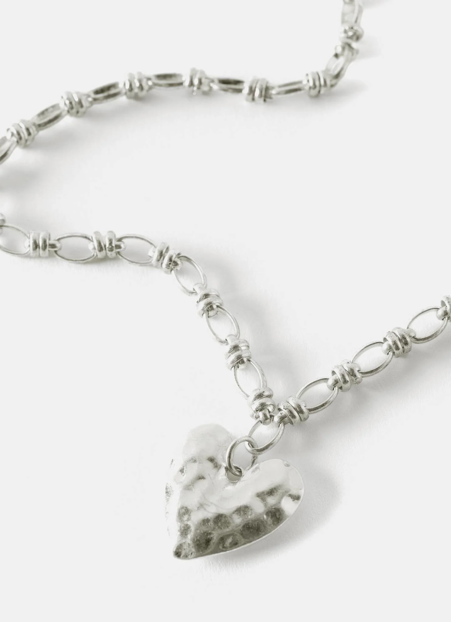 Silver Tone Heart Chain Necklace - Image 3