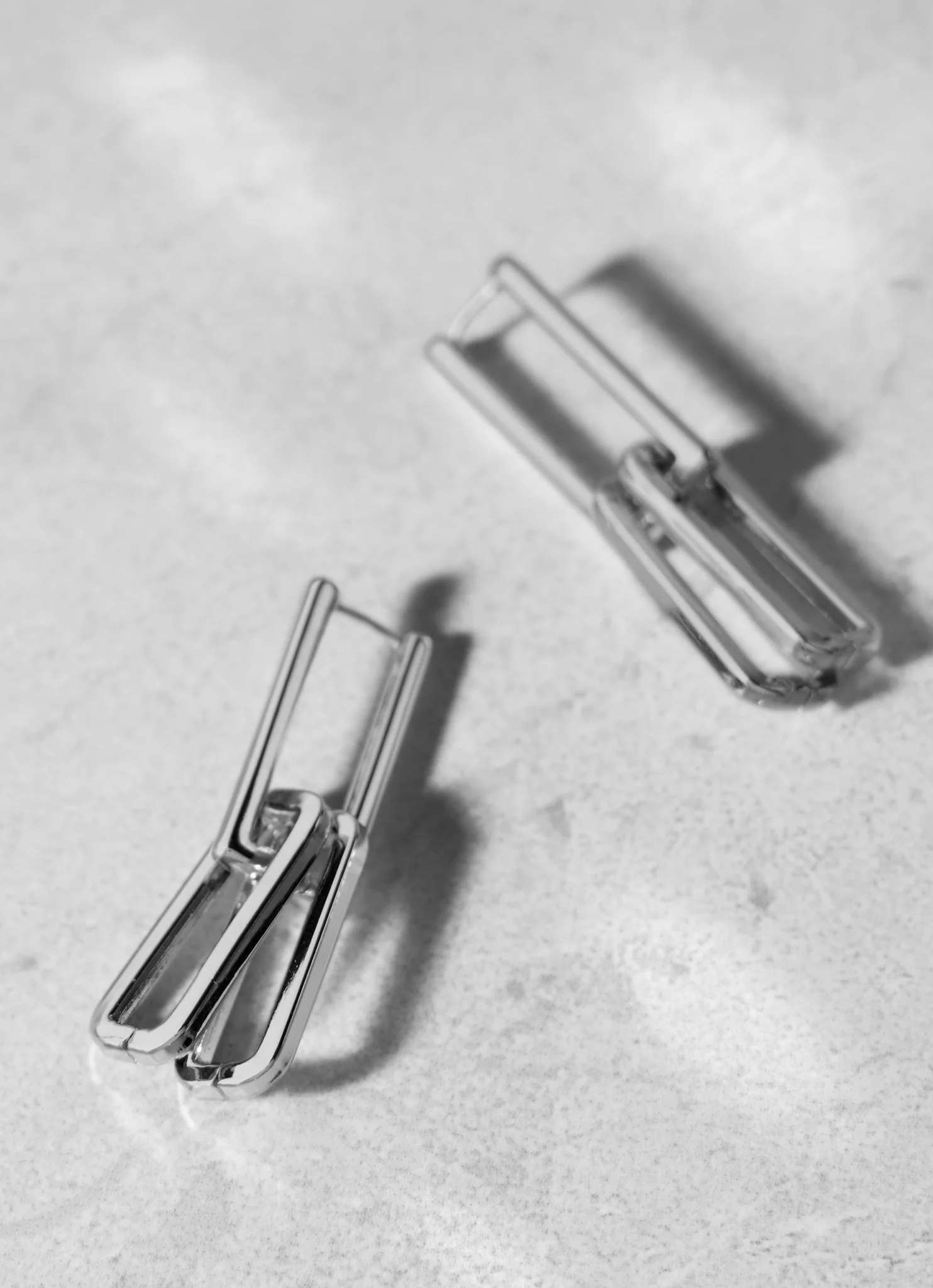Silver Tone Link Earrings - Image 3