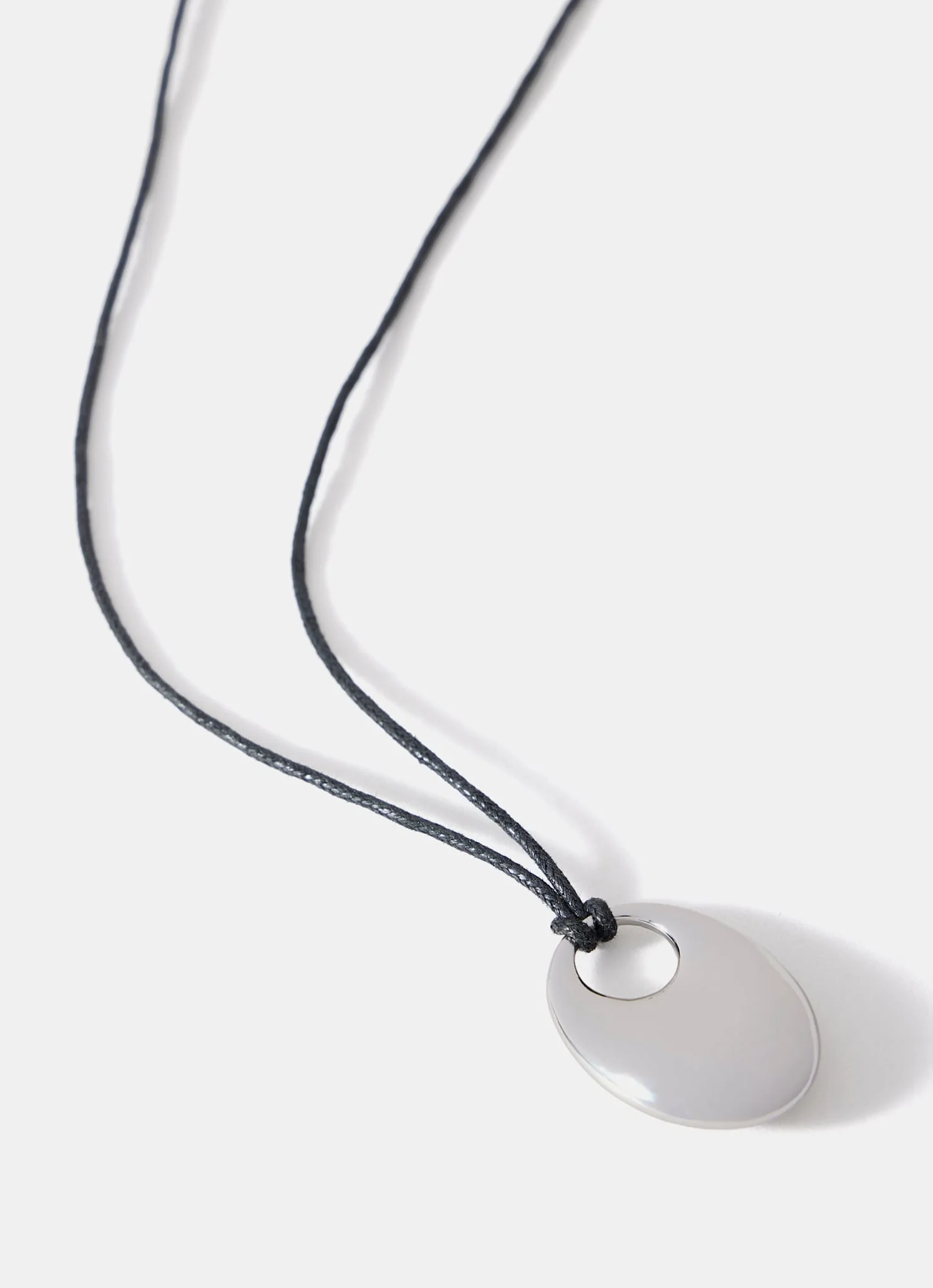 Silver Tone Rope Pendant Necklace - Image 4