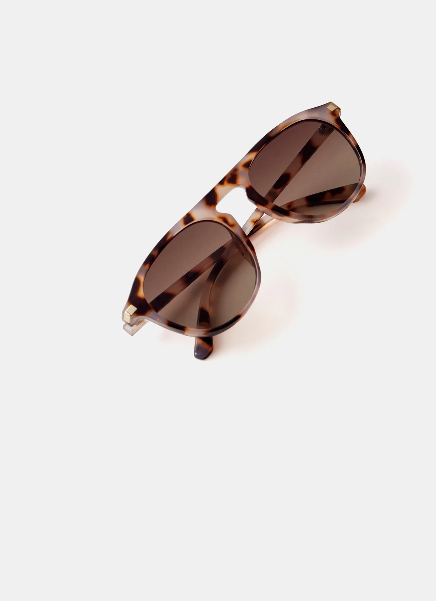 Cream Tortoiseshell Sunglasses - Image 3