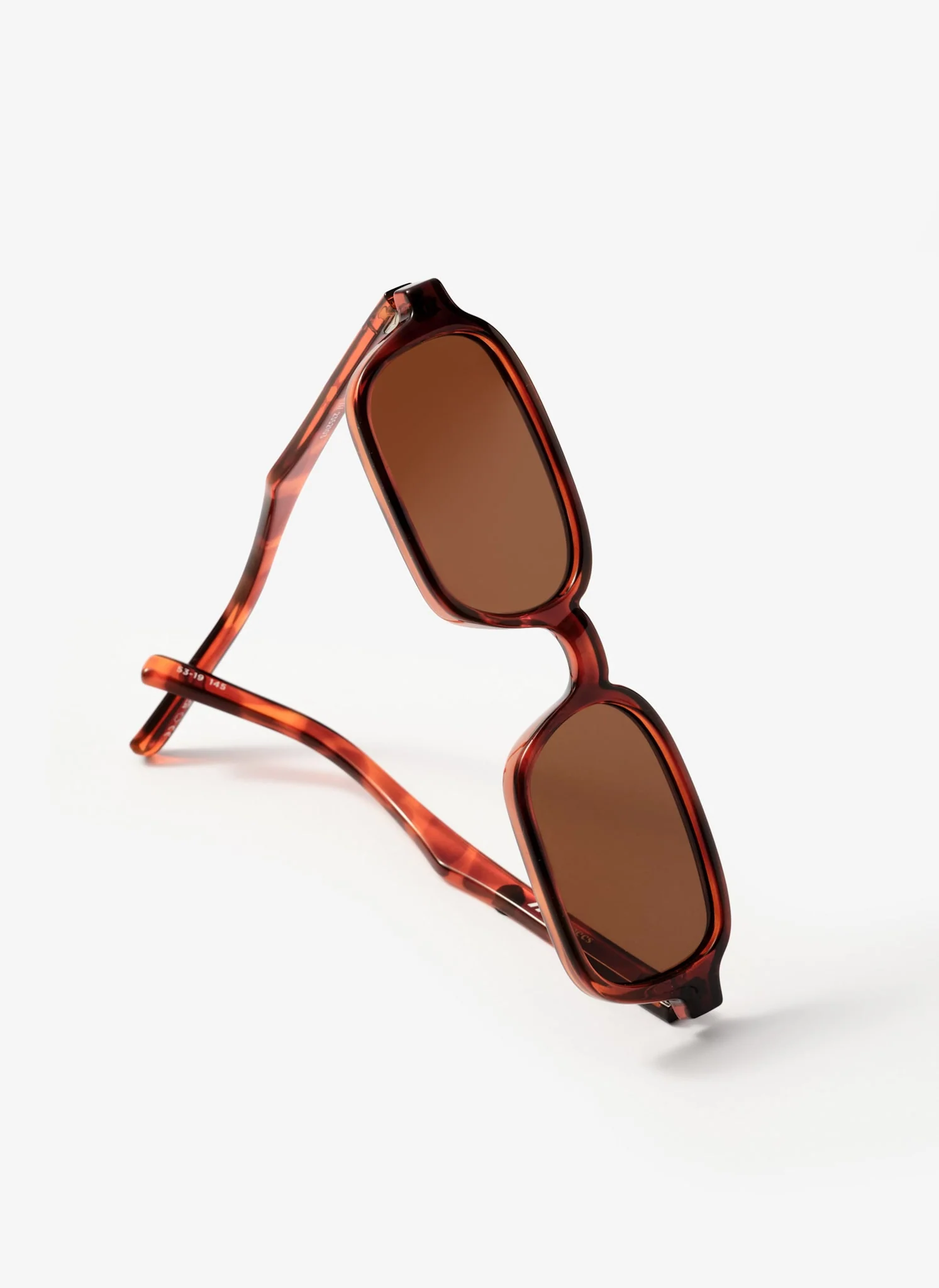 Le Specs Pilferer Brown Tortoiseshell Sunglasses - Image 4