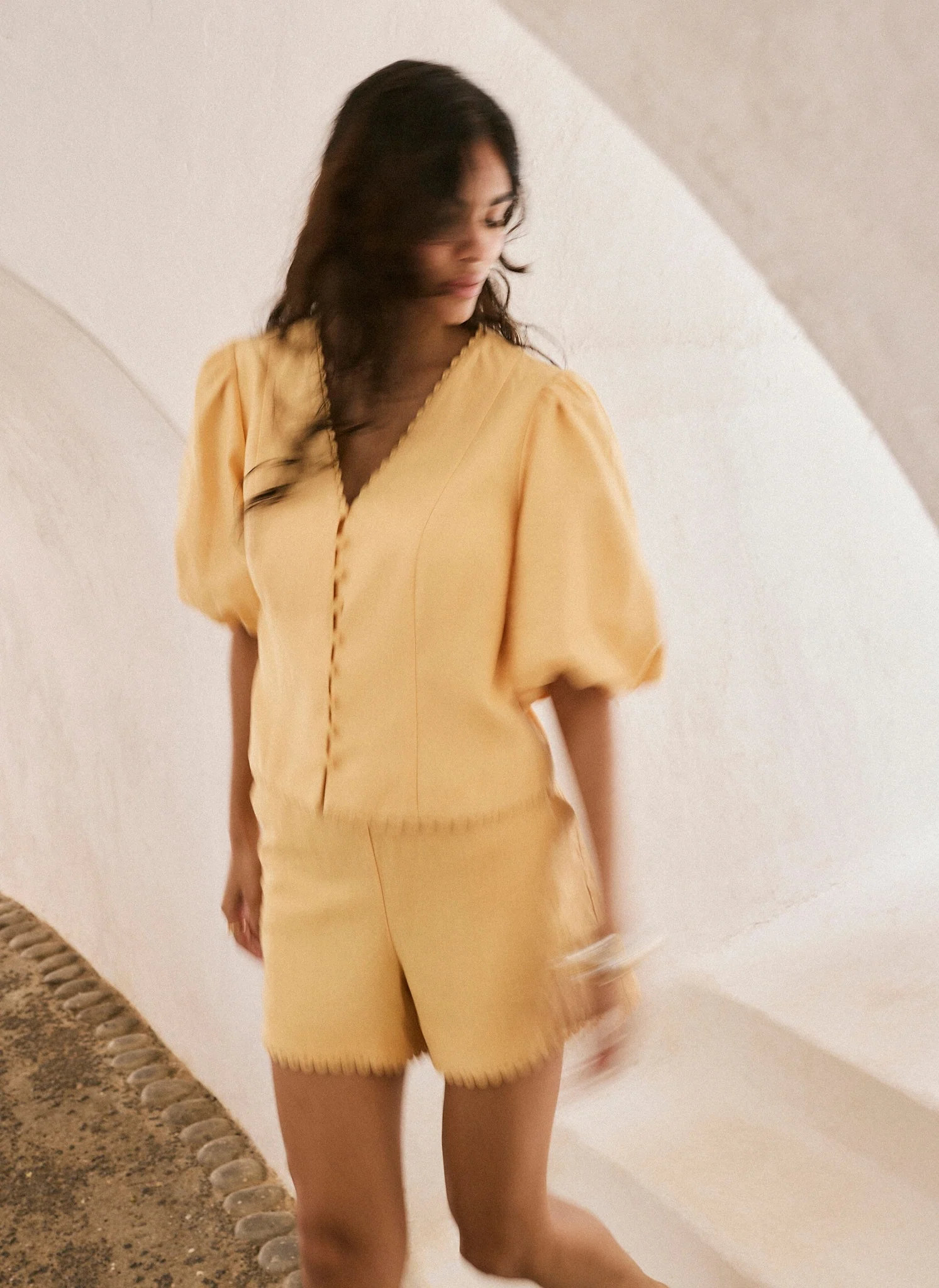 Yellow Linen Scallop Hem Shorts - Image 3
